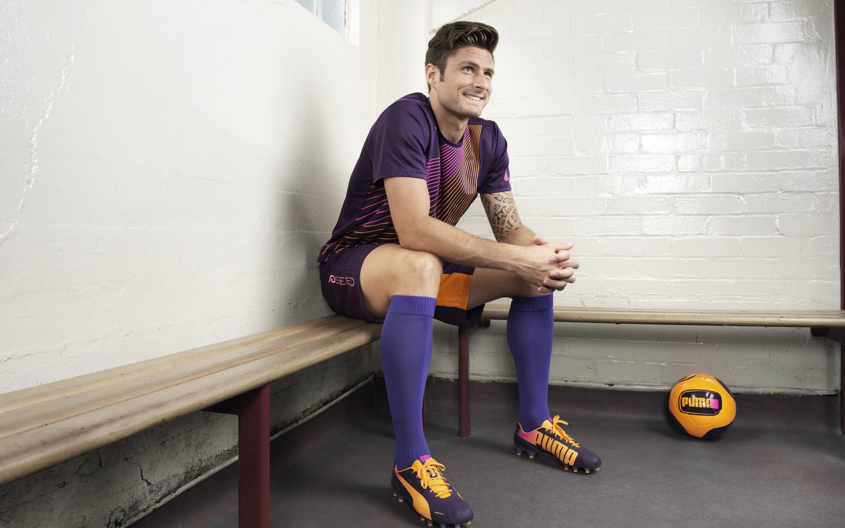 英超球队基于实时数据调整高位逼抢战术效率分析，英超高位压迫