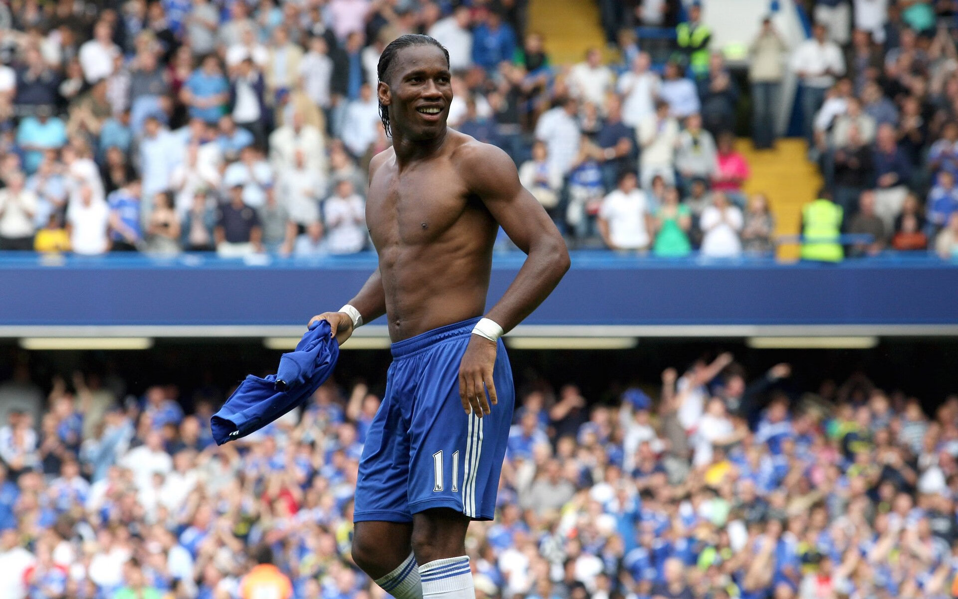 赫罗纳利用快速渗透撕裂防线体系，赫罗纳利用快速渗透撕裂防线体系的原因是